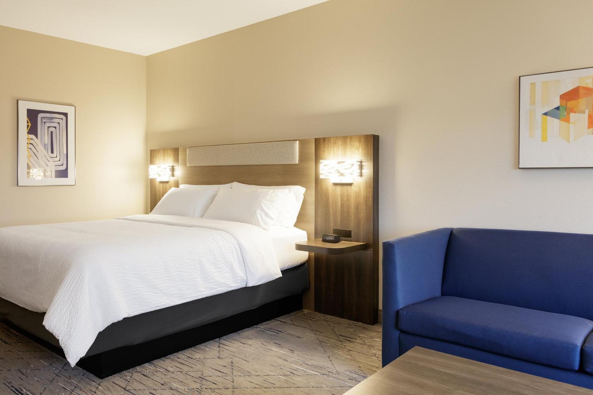Holiday Inn Express & Suites Oak Ridge By Ihg Exterior photo